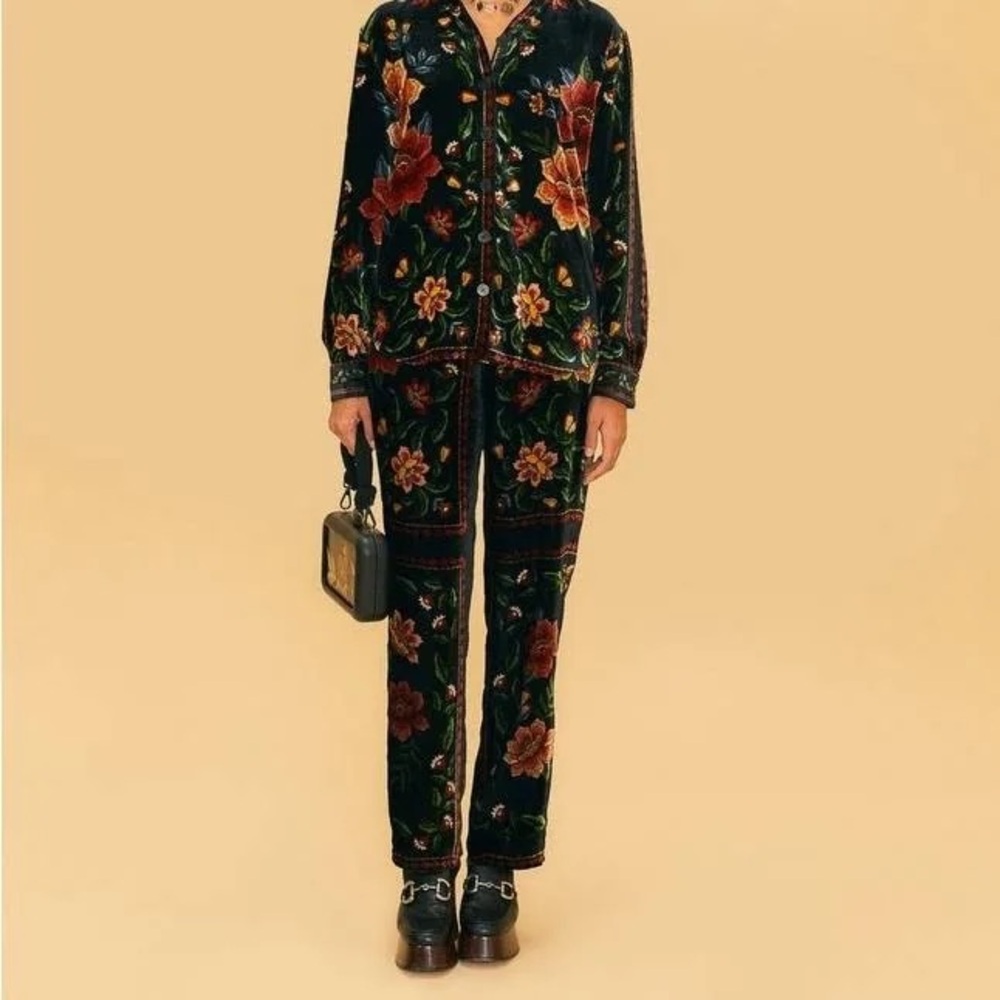NWT Farm Rio Black Macaw Pants